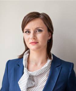 Dr Dominika Rogoń