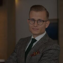 Dr Michał Synowiec